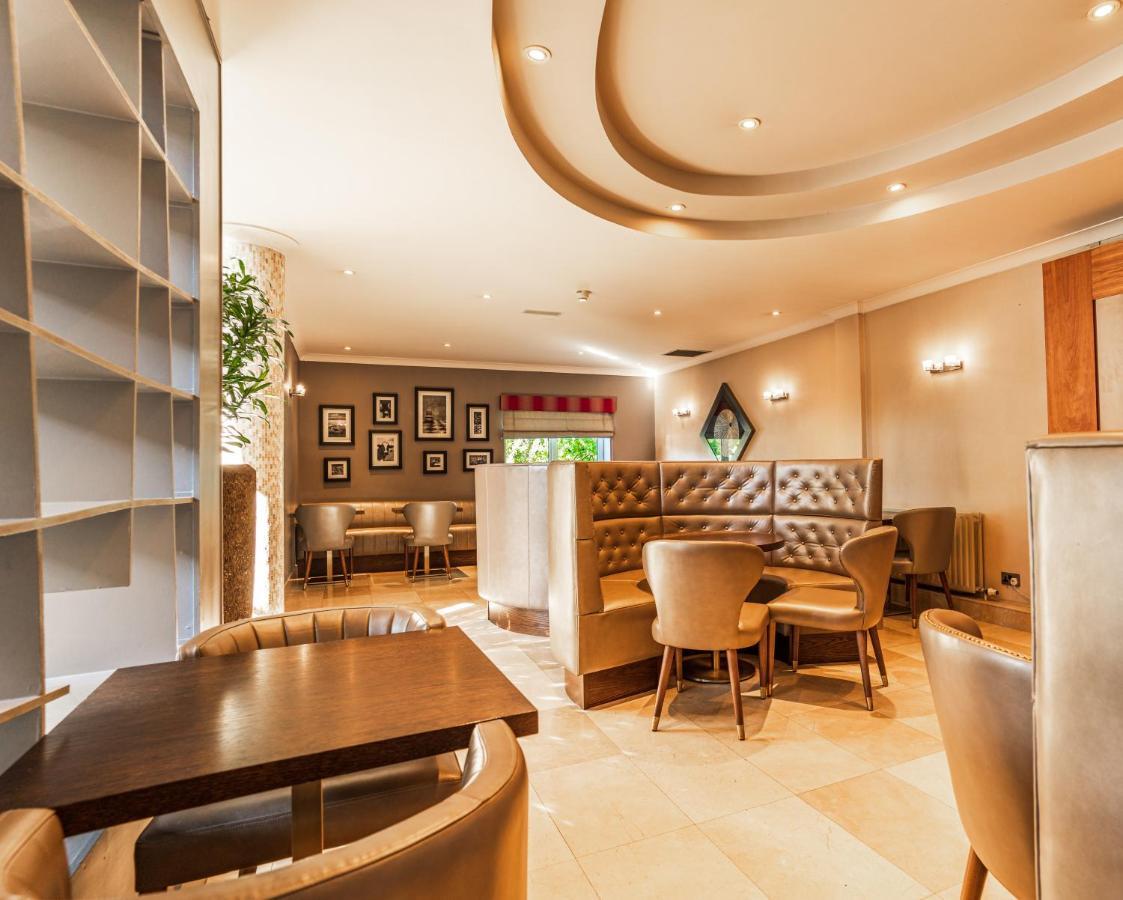 Wilton Hotel เบรย์ ภายนอก รูปภาพ