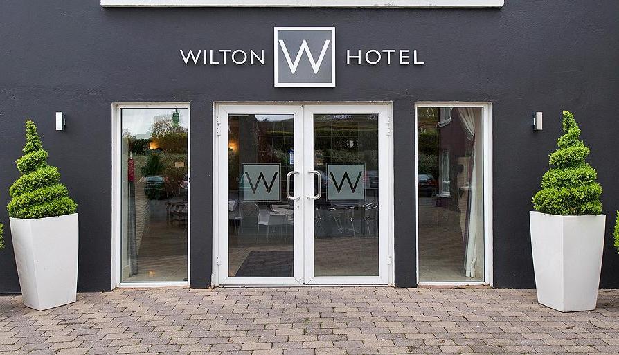 Wilton Hotel เบรย์ ภายนอก รูปภาพ